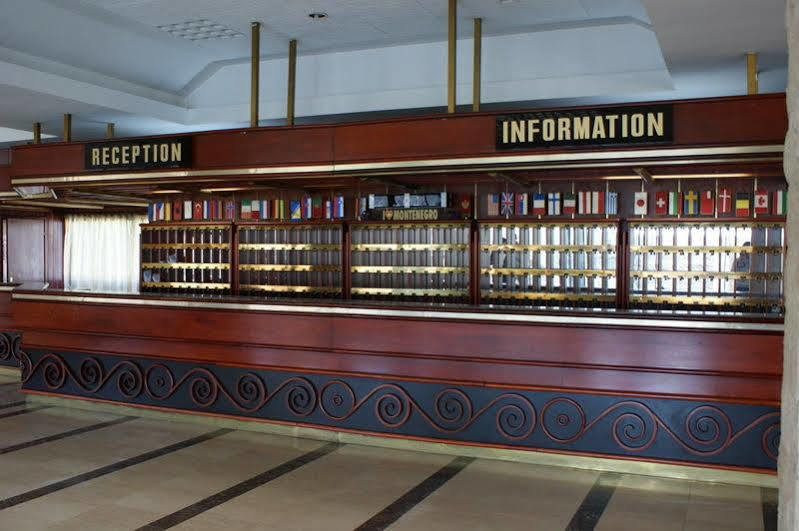 Hotel Grand Τσέτινιε Εσωτερικό φωτογραφία