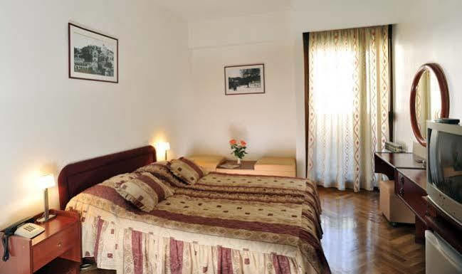 Hotel Grand Τσέτινιε Εξωτερικό φωτογραφία