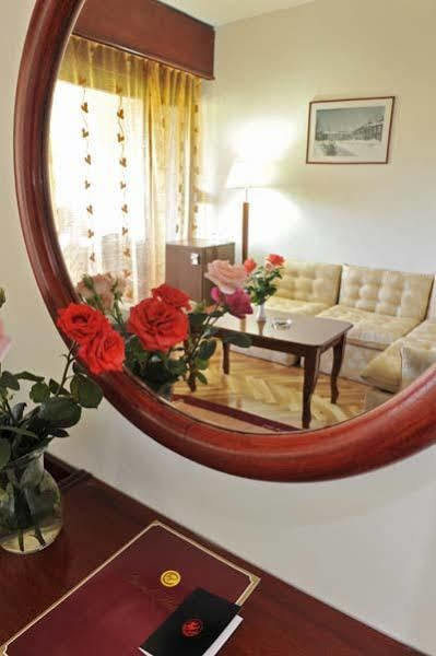 Hotel Grand Τσέτινιε Εξωτερικό φωτογραφία